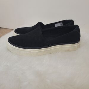 TOMS Womans Kameron Black Suede Slip On Platform Sneaker, Casual, Momcore